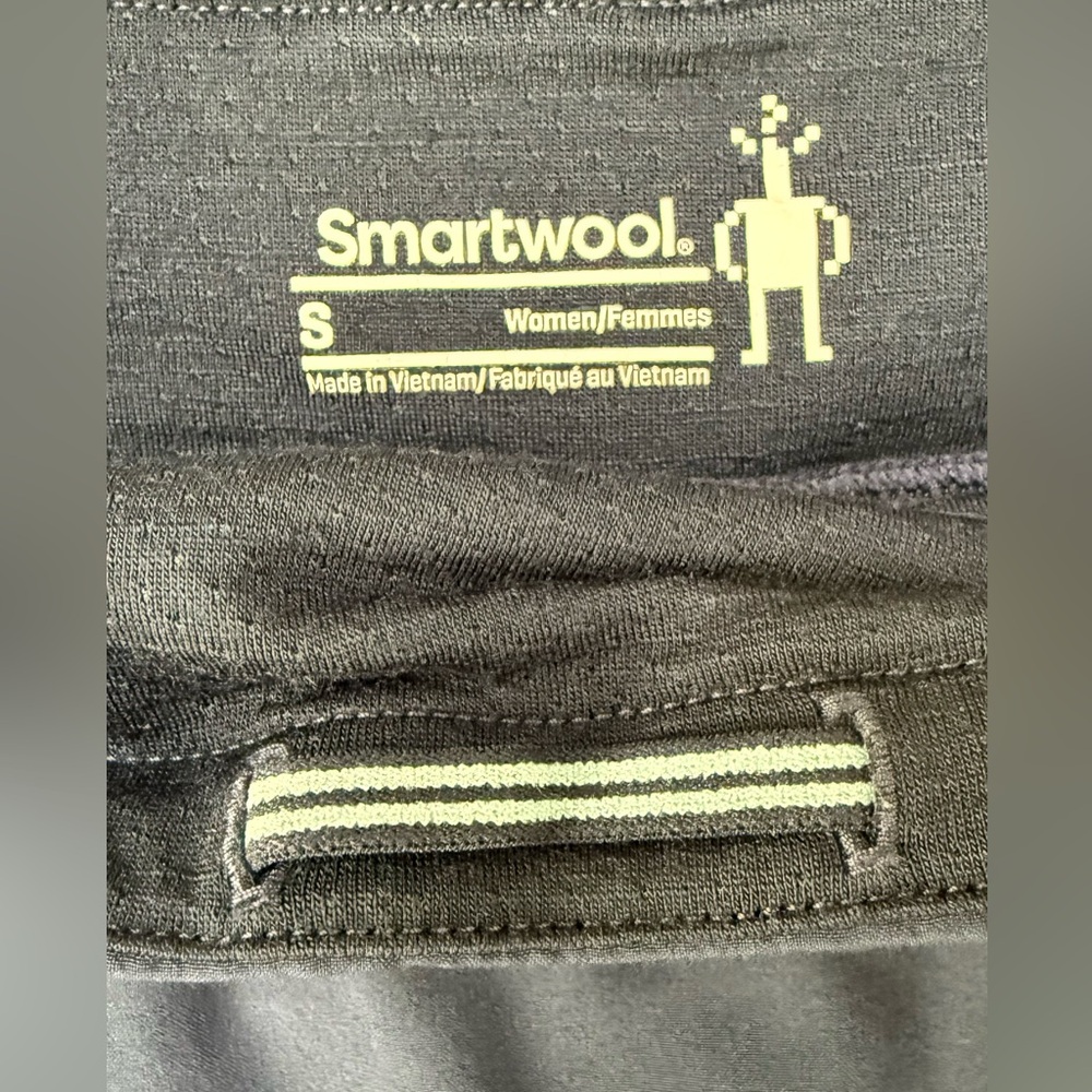 Smartwool Merino Sport Skort Skirt 
Built In Shorts Navy Black Athleisure Small - Picture 8 of 8